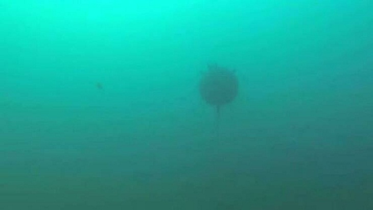 Mina submarina abandonada
