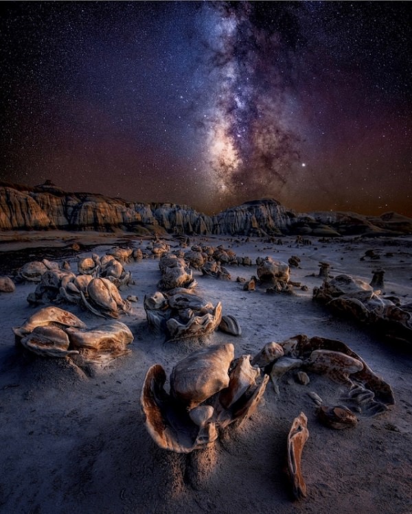 Fotos De La Vía Láctea, tomada en Badlands of New Mexico, EE. UU.