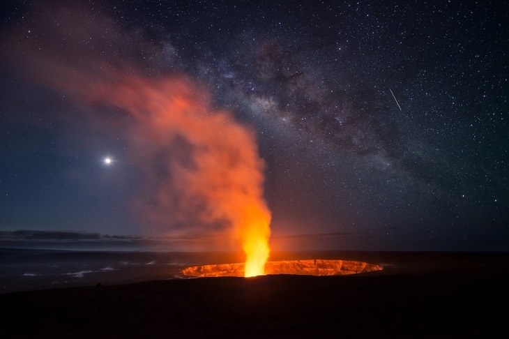 Fotos De La Vía Láctea, tomada del volcán Kilauea, Hawái, EE. UU.