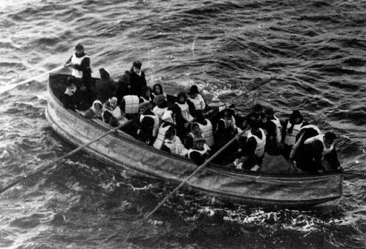 El último bote salvavidas lanzado con éxito desde el Titanic