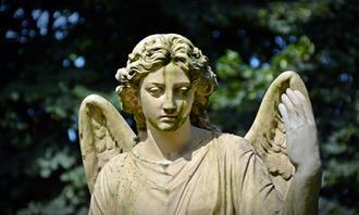 Prueba de la fuente del alma: una estatua de ángel