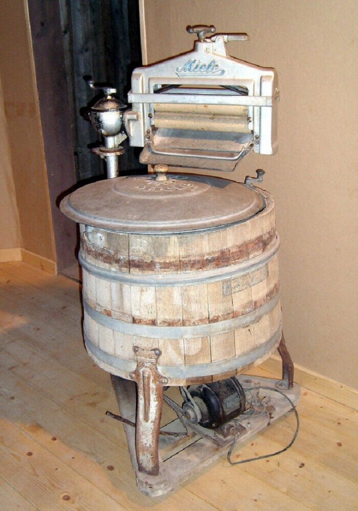 Orígenes De Inventos Famosos, la primera lavadora con tambor giratorio