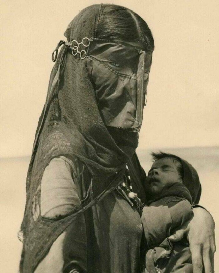 Fotos Históricas Rara Vez Vistas, madre beduina