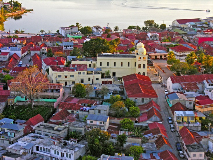 Ciudades Isleñas, Flores, Guatemala