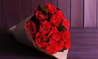 Prueba de flores y romance: un ramo de rosas