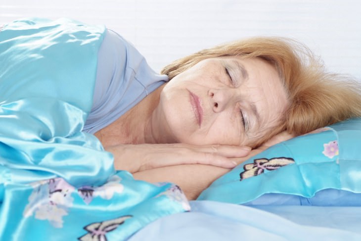 Vínculo Entre Dormir Demasiado y Demencia