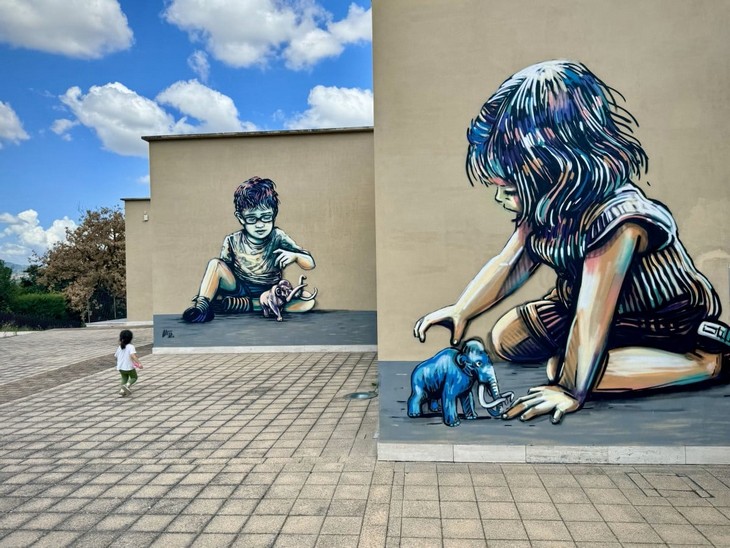 Arte Callejero De Alice Pasquini