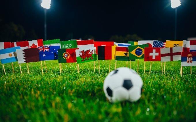 Trivia fácil a difícil: fútbol y banderas de países