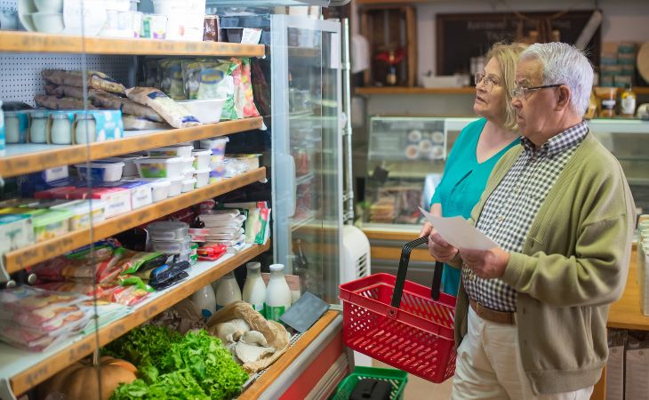 Chiste: Una Pareja De Compras