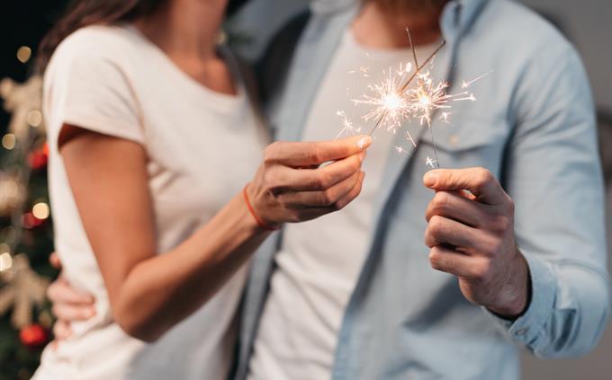 Prueba de color y necesidades de amor: una pareja