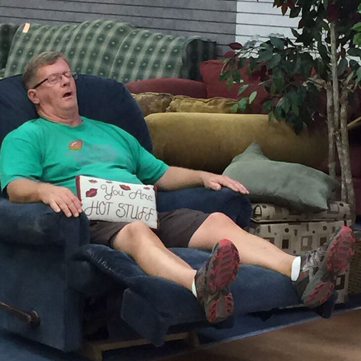 Hilarious Pics Of Men Stuck In Shopping Purgatory