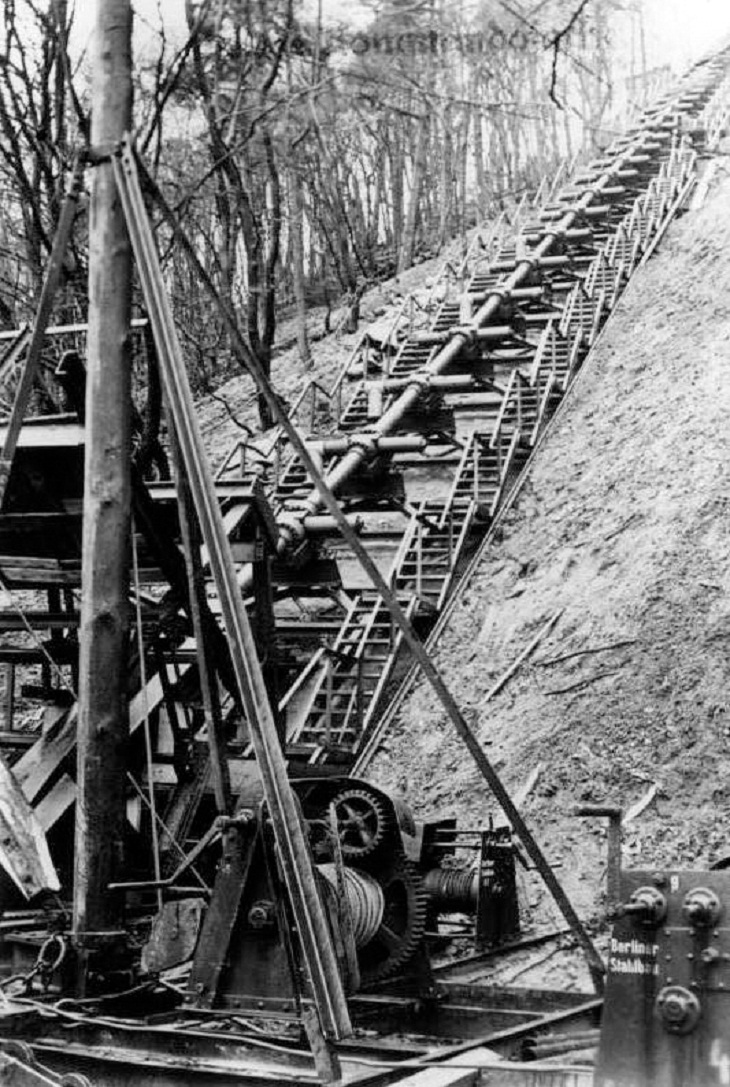 Unique WW II Weapons, German V-3 Cannon