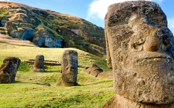 Sitios del Patrimonio Mundial de Trivia: Estatuas Moi