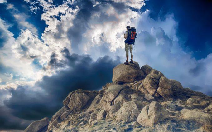 Sitios del Patrimonio Mundial de Trivia: Hombre en la cumbre de la montaña