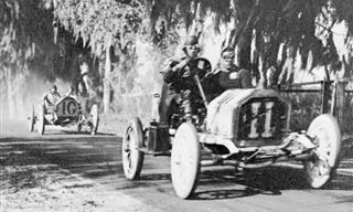 Las Fotografías Más Antiguas De Autos a Toda Velocidad En La Pista