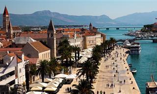 Camina Por Las Calles De Esta Histórica Ciudad En Croacia