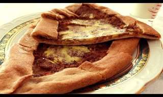 ¡Aprende a Preparar Lahmacun: La Irresistible Pizza Turca!