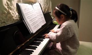 Asombrosa Intepretación En Piano De Una Niña De 5 Años