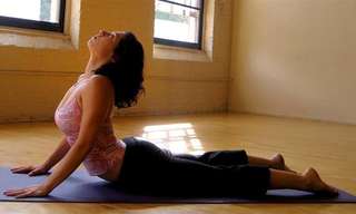 ¡Ejercicios De Yoga Para Fortalecer La Espalda!